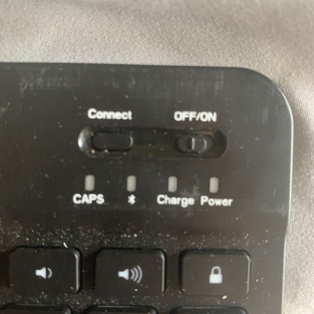 Bluetooth Keyboard - Picture 2 of 3
